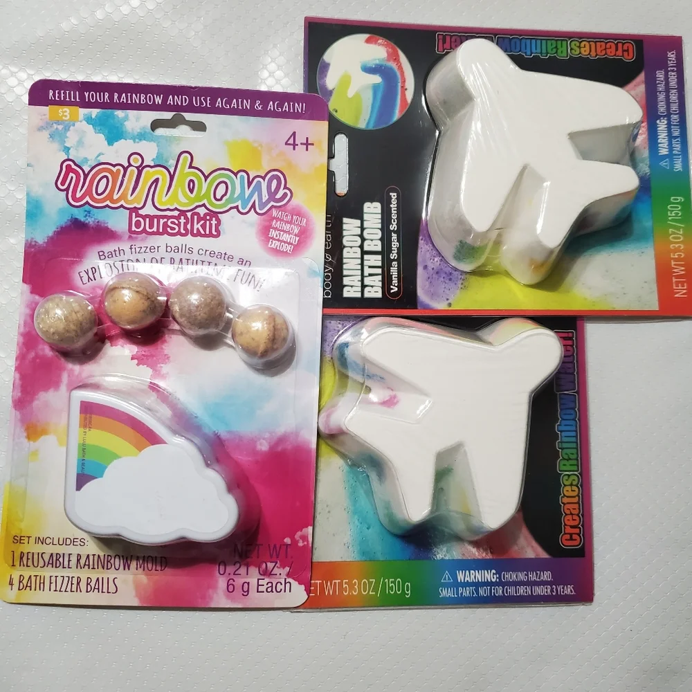 3pack vanilla bath bomb and Rainbow burst 5piece bath set FREE with $40 purchase